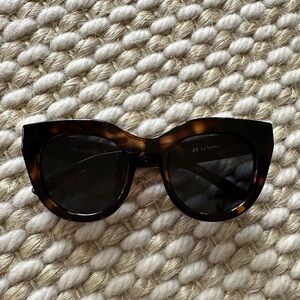 Le Specs sunglasses in Air Heart style- tortoise color